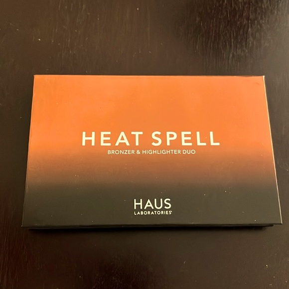 Bronzer & Highlighter Haus Laboratories - Picture 1 of 3